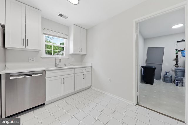 20532 NEERWINDER ST, Germantown, MD 20874