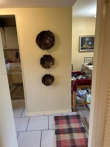 2800 W Sunrise Lakes Drive 104, Sunrise, FL 33322