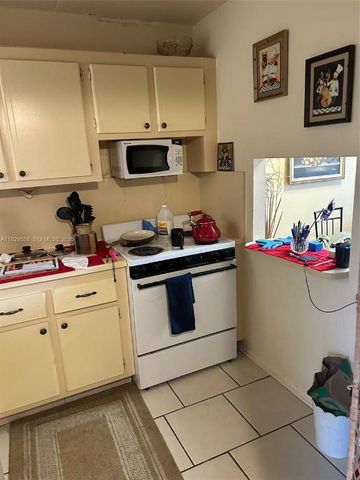 2800 W Sunrise Lakes Drive 104, Sunrise, FL 33322