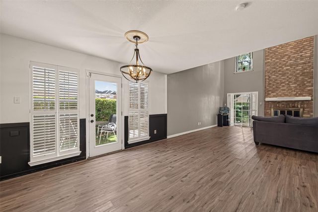 2718 Kissing Camel Court, Missouri City, TX 77459
