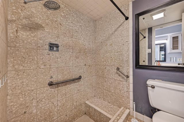 2718 Kissing Camel Court, Missouri City, TX 77459