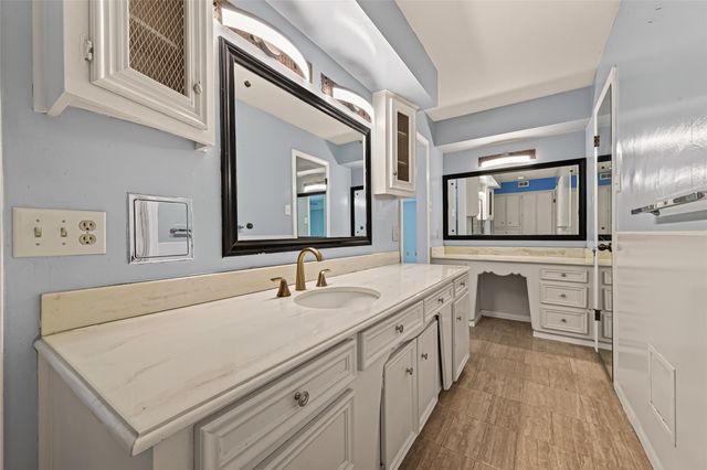 2718 Kissing Camel Court, Missouri City, TX 77459