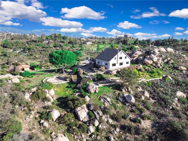 6750 Rainbow Heights Road, Fallbrook, CA 92028