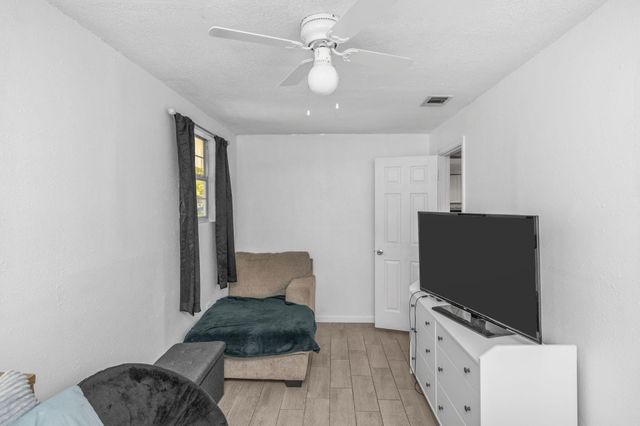 205 Pine Street, Fort Walton Beach, FL 32548