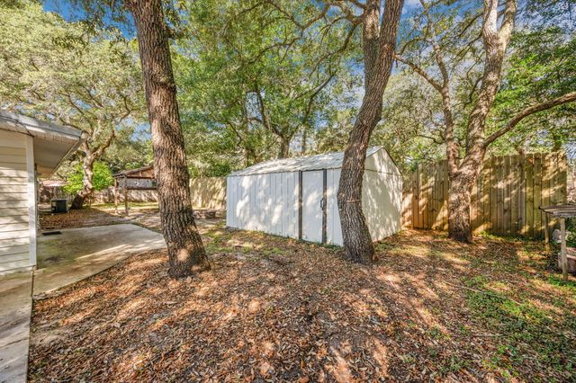 205 Pine Street, Fort Walton Beach, FL 32548