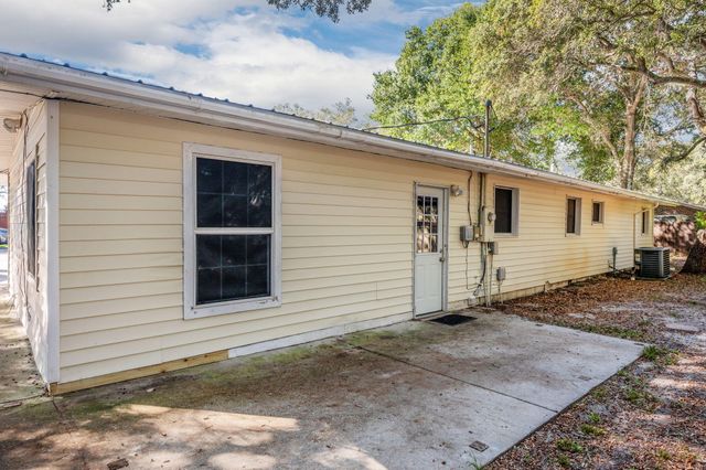 205 Pine Street, Fort Walton Beach, FL 32548