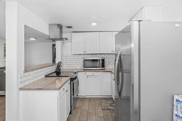 205 Pine Street, Fort Walton Beach, FL 32548