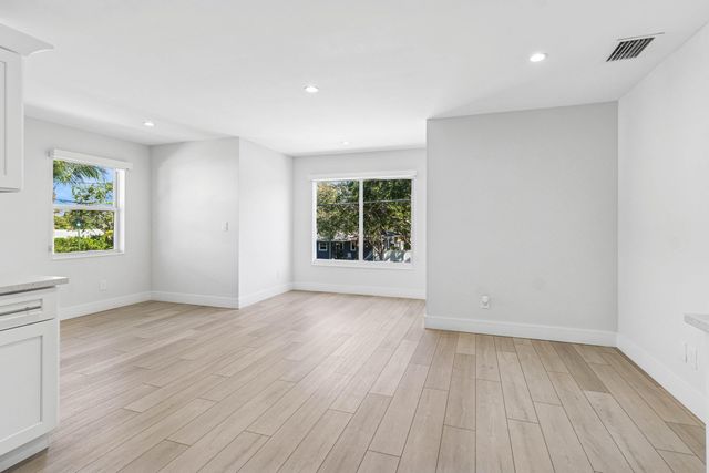 412 SE 4th Avenue, Delray Beach, FL 33483