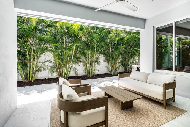 412 SE 4th Avenue, Delray Beach, FL 33483