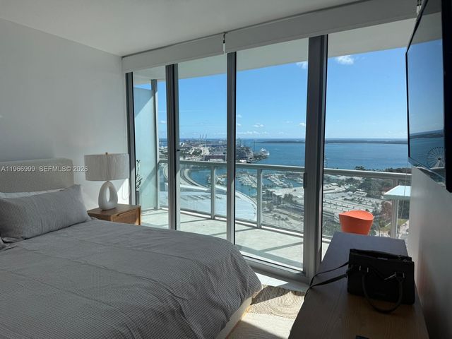 888 Biscayne Blvd 3101, Miami, FL 33132