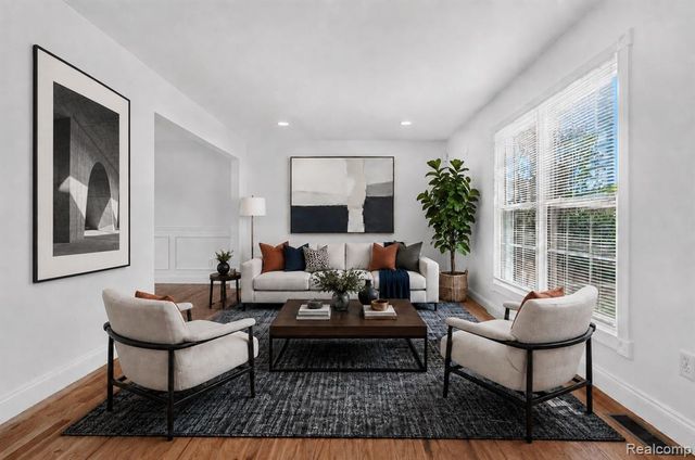 2834 Rossmoor Circle, Bloomfield Hills, MI 48302