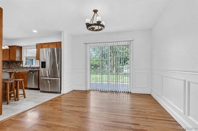 2834 Rossmoor Circle, Bloomfield Hills, MI 48302