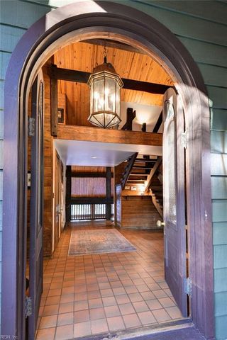 302 Artillery RD, Yorktown, VA 23692