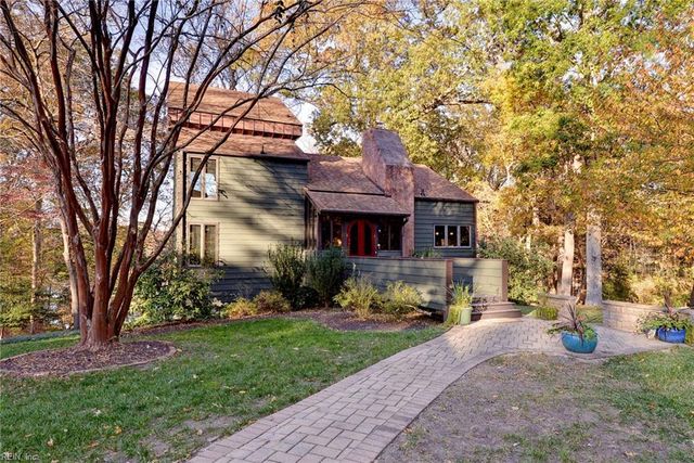 302 Artillery RD, Yorktown, VA 23692