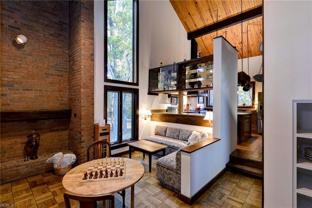 302 Artillery RD, Yorktown, VA 23692