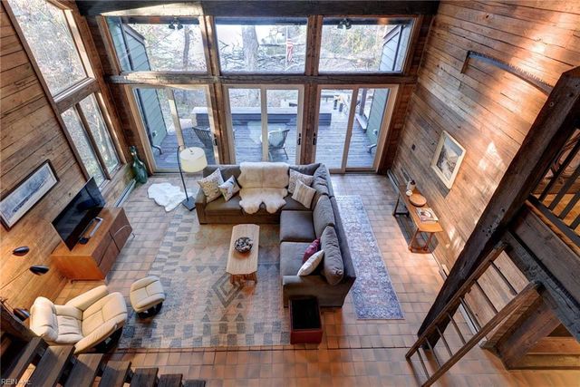 302 Artillery RD, Yorktown, VA 23692