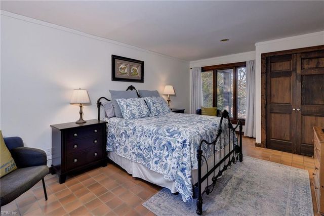 302 Artillery RD, Yorktown, VA 23692