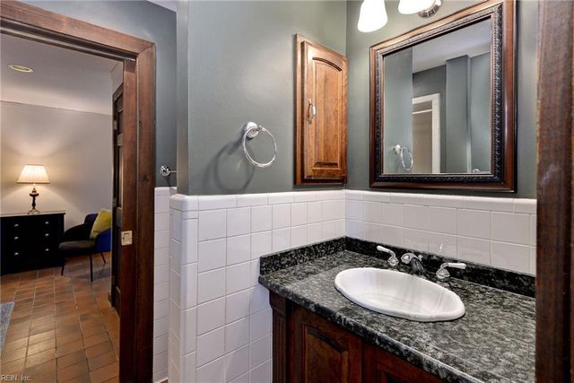 302 Artillery RD, Yorktown, VA 23692