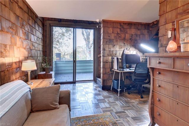 302 Artillery RD, Yorktown, VA 23692