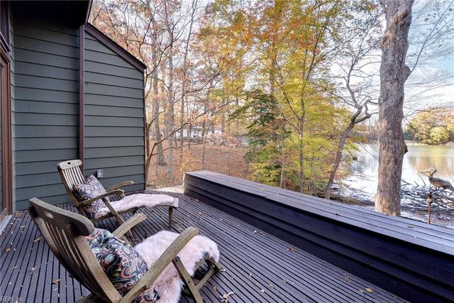 302 Artillery RD, Yorktown, VA 23692