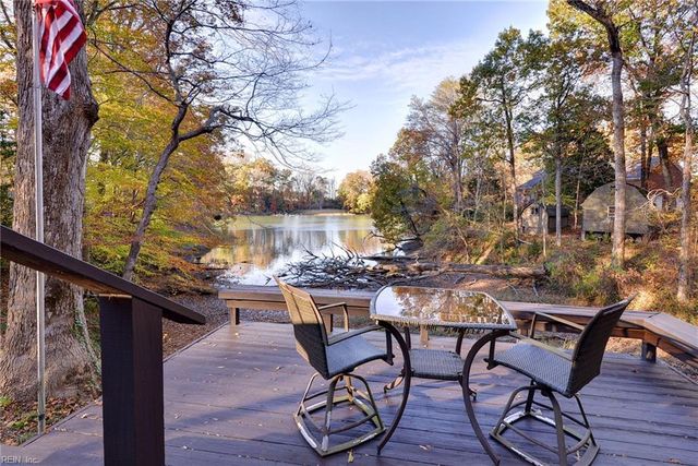 302 Artillery RD, Yorktown, VA 23692