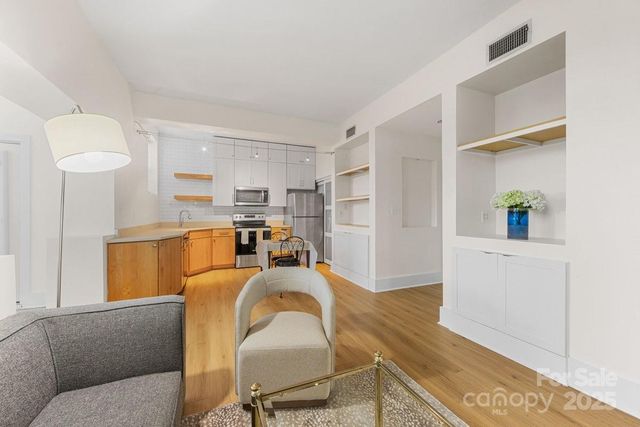 2501 Roswell Avenue 105, Charlotte, NC 28209