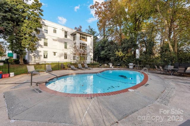 2501 Roswell Avenue 105, Charlotte, NC 28209