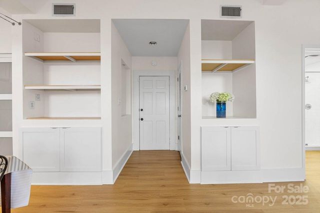 2501 Roswell Avenue 105, Charlotte, NC 28209