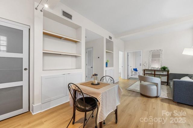 2501 Roswell Avenue 105, Charlotte, NC 28209