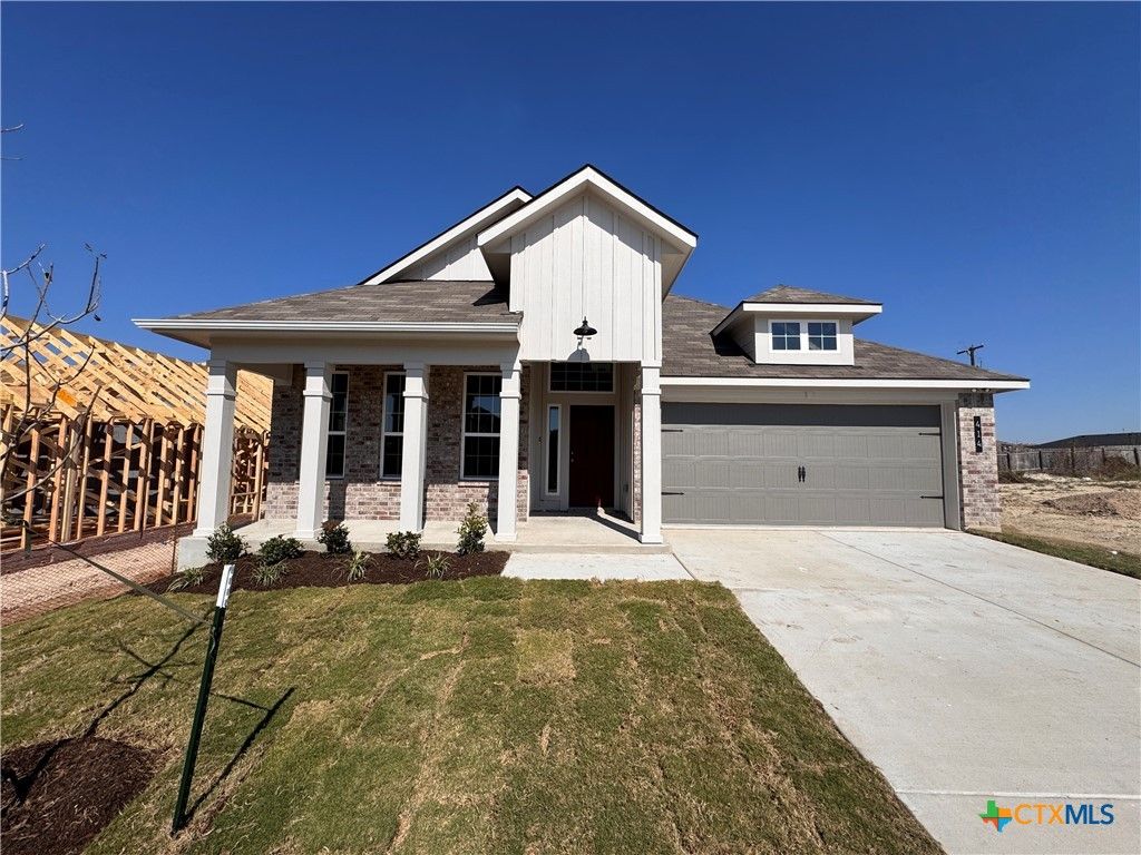 414 University Avenue, Troy, TX 76579