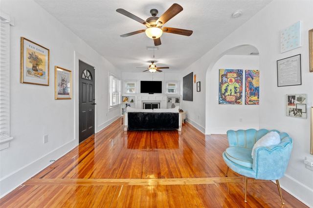 4221 1ST AVENUE N, St Petersburg, FL 33713