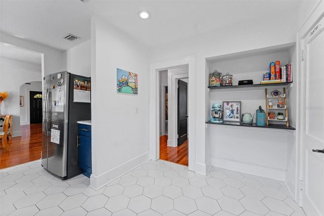 4221 1ST AVENUE N, St Petersburg, FL 33713