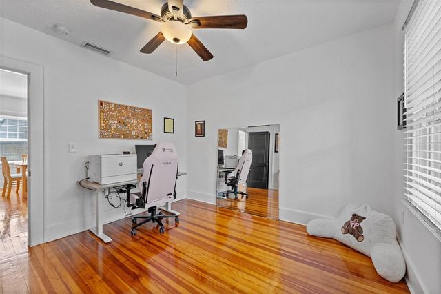 4221 1ST AVENUE N, St Petersburg, FL 33713