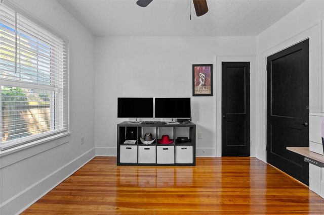 4221 1ST AVENUE N, St Petersburg, FL 33713