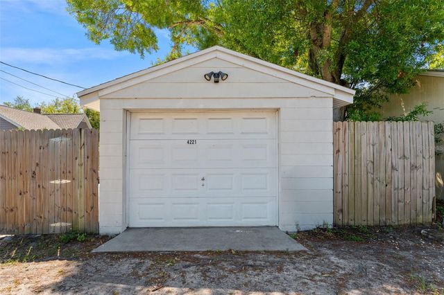 4221 1ST AVENUE N, St Petersburg, FL 33713