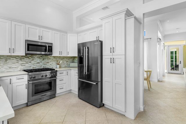 116 Coral Cay Drive, Palm Beach Gardens, FL 33418