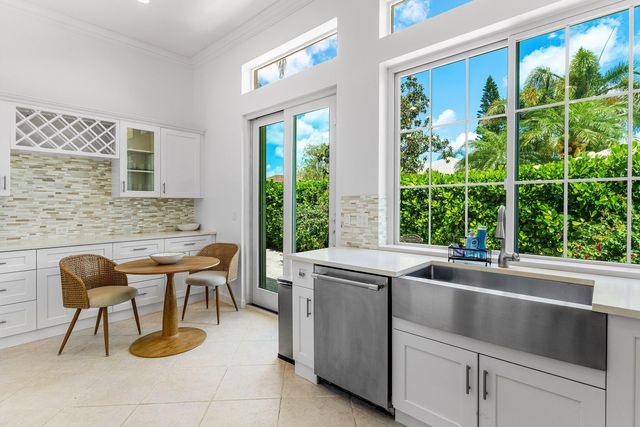 116 Coral Cay Drive, Palm Beach Gardens, FL 33418