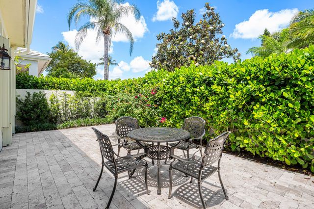 116 Coral Cay Drive, Palm Beach Gardens, FL 33418