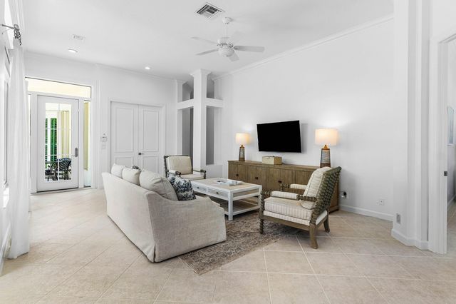 116 Coral Cay Drive, Palm Beach Gardens, FL 33418