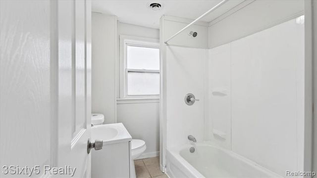 79 E E Pleasant Street, River Rouge, MI 48218