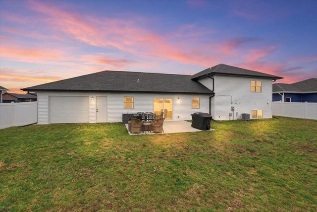 676 Porter Road, Evansville, WI 53536