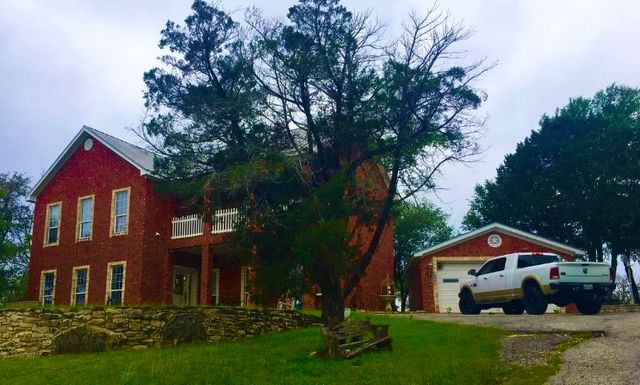 1980 Compass, Bluff Dale, TX 76433