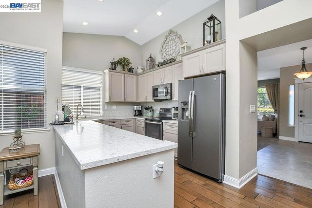 2294 El Monte Dr, Oakley, CA 94561