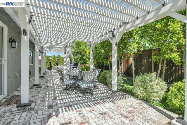 2294 El Monte Dr, Oakley, CA 94561