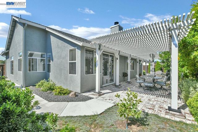 2294 El Monte Dr, Oakley, CA 94561