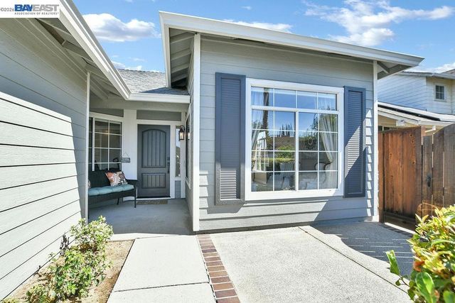 2294 El Monte Dr, Oakley, CA 94561