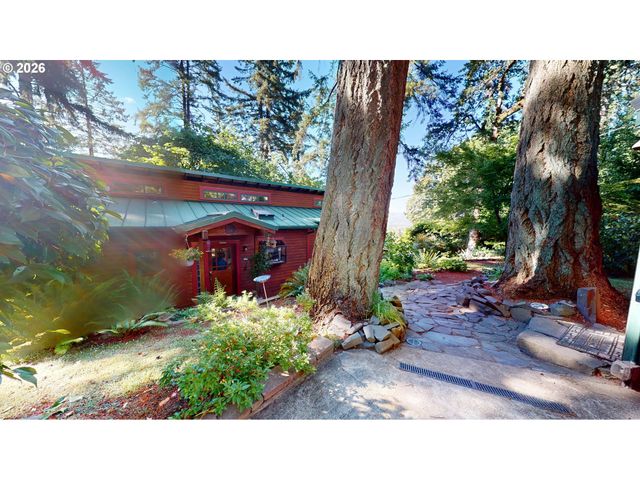411 PERRY St, Springfield, OR 97477