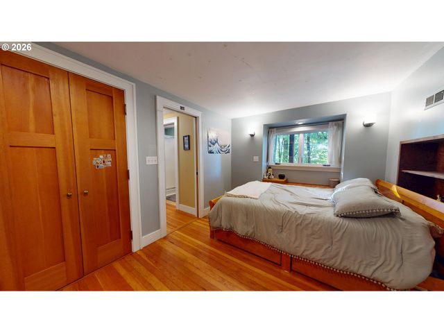 411 PERRY St, Springfield, OR 97477