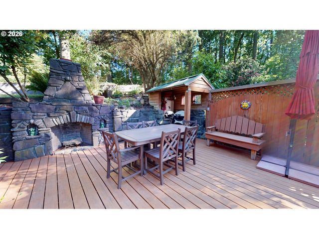 411 PERRY St, Springfield, OR 97477