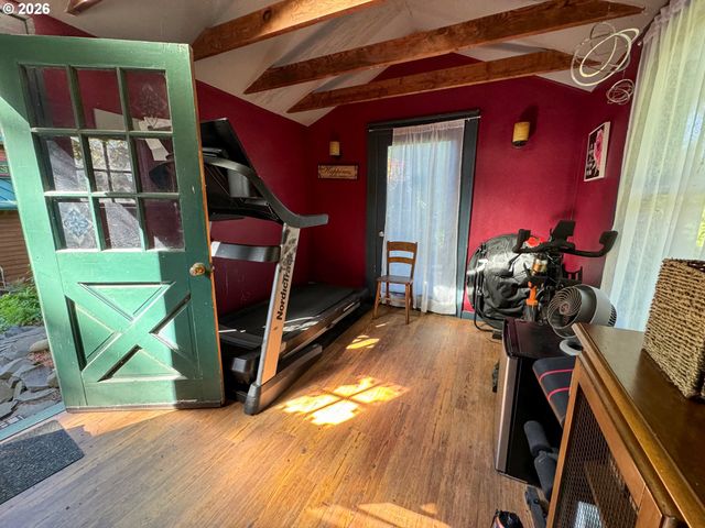 411 PERRY St, Springfield, OR 97477